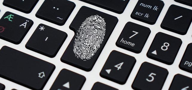 Protección de datos y control de jornada: ¿Puede tu empresa exigir la identificación por huella dactilar?