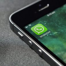 Cuidado con los grupos de WhatsApp: añadir personas sin su consentimiento puede suponer sanción de la AEPD