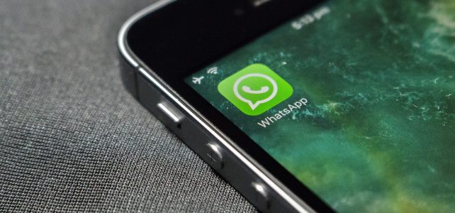 Cuidado con los grupos de WhatsApp: añadir personas sin su consentimiento puede suponer sanción de la AEPD