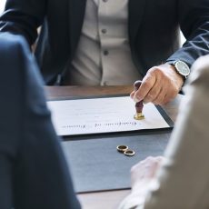 Divorcio y pensión compensatoria: ¿Qué ocurre si mi sueldo depende de la empresa de mi exmarido?