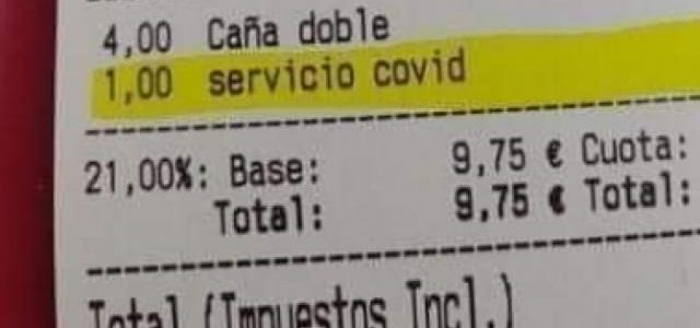 ¿Es legal la ‘tasa Covid’ que cobran algunos restaurantes y bares?